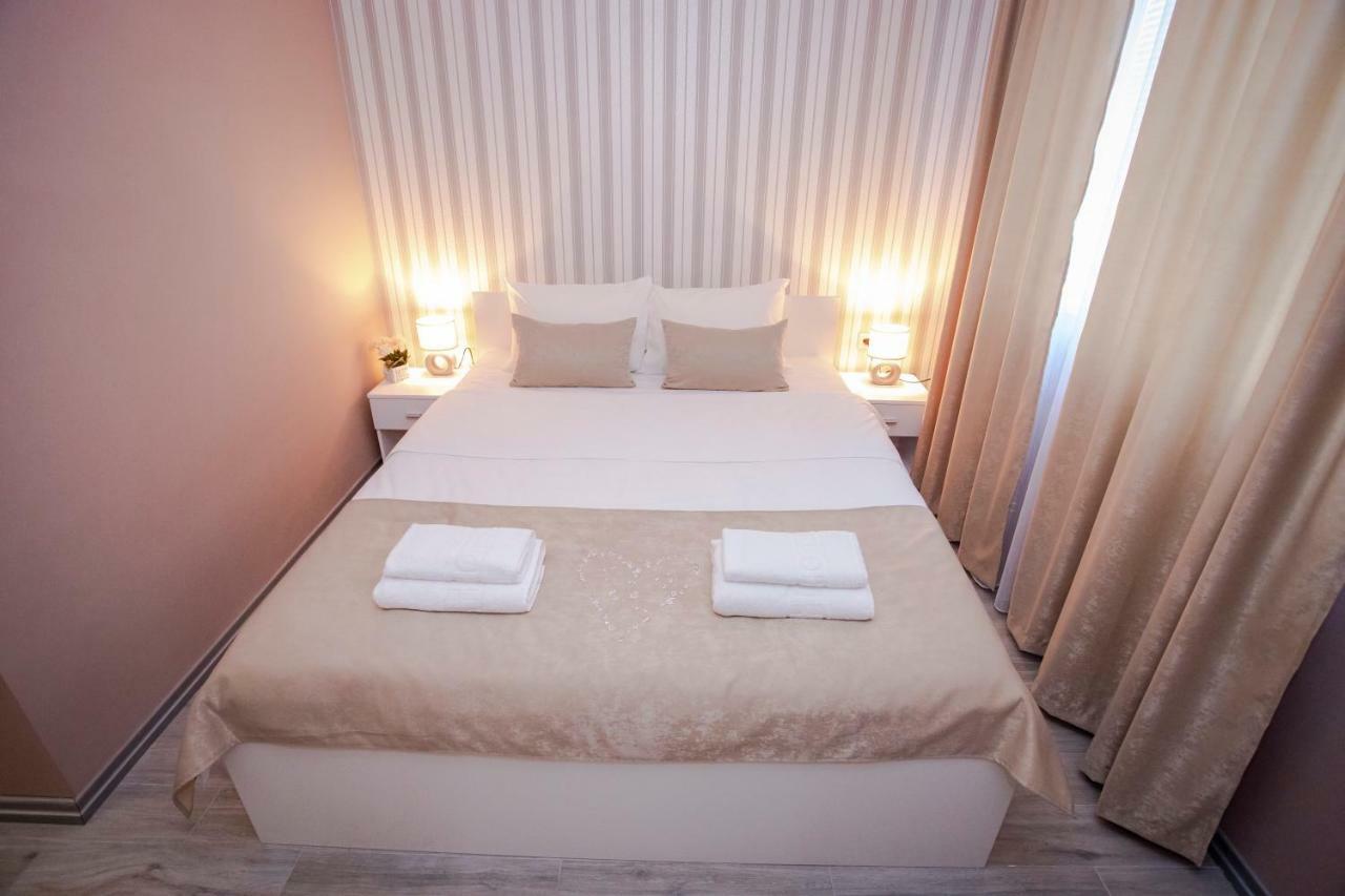 Venus Apartman Ni Kültér fotó