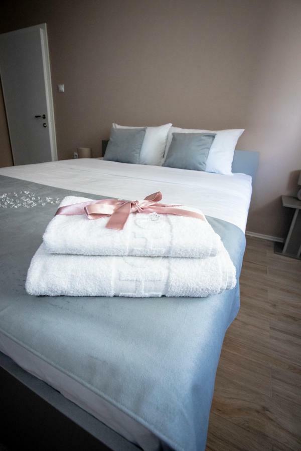 Venus Apartman Ni Kültér fotó